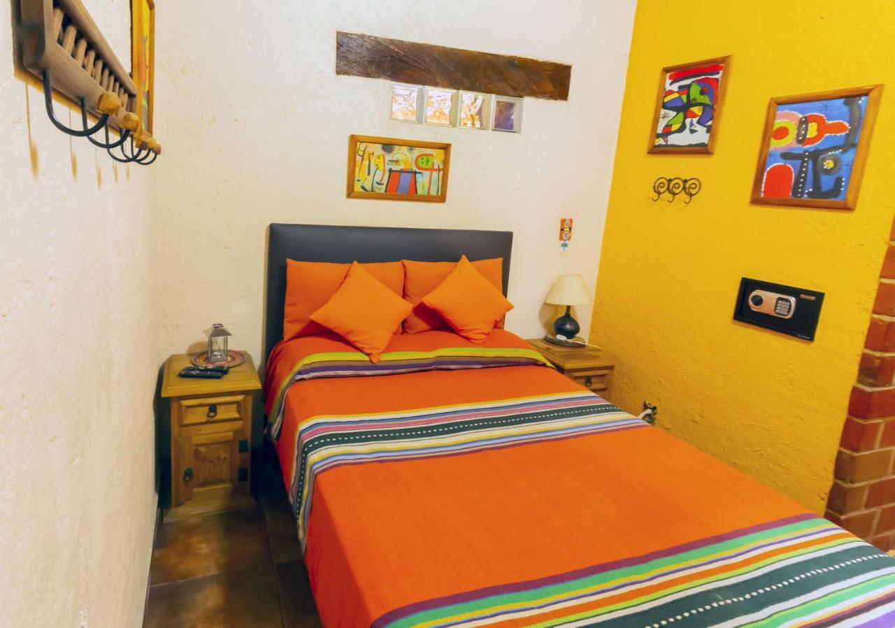 Mex Suites Casa Azul B&B Cidade do México Exterior foto